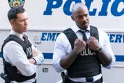 (l-r) Jeffrey Donovan as Det. Frank Cosgrove, Mehcad Brooks as Det. Jalen Shaw