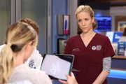 CHICAGO MED -- "Know When to Hold and Know When to Fold" Episode 817 -- Pictured: (l-r) Bonnie Discepolo as Cara Wallace, Jessy Schram as Hannah Asher.