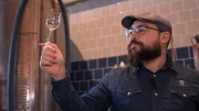 Der bei Bamberg gefertigte Gin hat eine ganz spezielle geschmackliche Besonderheit: Neben Wacholderbeeren werden „typisch bayerisch“ Hopfen und Malz beigemischt.