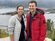 Alesund/Geirangerfjord/Norwegen. Ausflug: Bergwanderung  auf den Berg Aksa mit Famulant Eric Bauer und Hotelpraktikantin Johanna Voth.