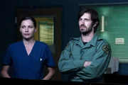 Dr. Jordan Alexander (Jill Flint) und Dr. TC Callahan (Eoin Macken)