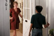 Mary (Zoe Perry, l.) ist total begeistert, als Sheldon ihr erzählt, dass er endlich einen Kumpel hat und organisiert gleich ein Essen für Tam (Ryan Phuong, r.). Doch mit den vielen eigenwilligen und unterschiedlichen Charakteren am Essenstisch wird es schnell komplizierter als gedacht ...