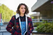 An ihrem 31. Geburtstag denkt Ray (Ariane Labed) viel über sich und ihr Leben nach. Im letzten Jahr hat sich sehr viel für sie verändert.