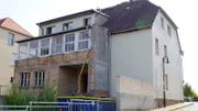 Das denkmalgeschützte Haus müsste dringend saniert werden, doch dazu fehlen die Zeit und finanzielle Mittel.