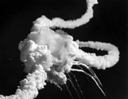 Die Raumfähre Challenger explodiert am 28. Januar 1986 vor Cape Canaveral, Florida  +++