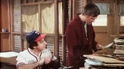 (v.l.) Hunnicut (Mike Farrell), Winchester (David Ogden Stiers), Klinger (Jamie Farr), Pierce (Alan Alda), Houlihan (Loretta Swit), Potter (Harry Morgan) und Father Mulchy (William Christopher)