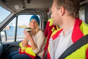 Ein gutes Team: die „Ärztin ohne Doktortitel“ Nora Kaminski (Tanja Wedhorn) und der Rettungssanitäter Lars Hinrichs (Bo Hansen).