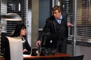 Ein besonderer Fall beschäftigt Patrick (Simon Baker, r.) und Teresa (Robin Tunney, l.) ...