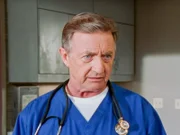 Ken Jenkins (Dr. Bob Kelso).