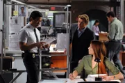 Versuchen, einen besonderen Fall zu lösen: Grace (Amanda Righetti, r.), Kimball (Tim Kang, l.) und Patrick (Simon Baker, M.) ...