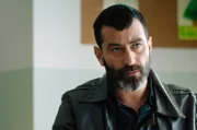 Für Momi (Yehuda Levi) steht viel auf dem Spiel, als sein letzter großer Immobiliendeal zu platzen droht.