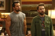 Mac (Rob McElhenney, l.); Charlie Kelly (Charlie Day, r.)
