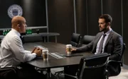 L-R: Jace Turner (Coby Bell); Dr. Roderick Campbell (Garrett Dillahunt)