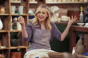 Lois (Rachel Bay Jones)