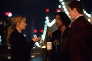 L-R: Det. Lizzie Needham (Bojana Novakovic),  Julian Cousins (Naveen Andrews), Dr. Dylan Reinhart (Alan Cumming)