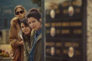 Die letzten ihrer Art  Folge 3 Suchen ihre Freundin: Rébecca Balestra als Kim, Tiphanie Bovay-Klameth als Charlie, Emilie Charriot als Tiffany