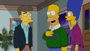 Homer (M.) und Marge (r.) haben sich in Schale geschmissen, um den neuen Nachbarn (l.) aus London und seine Frau kennenzulernen. Anfangs verspricht der Abend noch, gesellig und entspannt zu werden ...