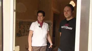Monika (39) und Robert (34) haben ihren persönlichen Traum vom Eigenheim gefunden. Das Highlight des Hauses: Ein 800 qm großes Grundstück mit einer alten Scheune. Hier wollen beide ihre langersehnten Träume verwirklichen - jeder auf seine Weise.