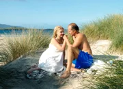 Rosamunde Pilcher - Herzenssehnsucht Züchtig in den Dünen: Denise Zich als Kate, Jochen Horst als Nicholas