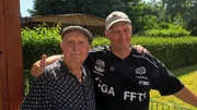 Michael (re.) hat seinen Vater Fritz gefunden