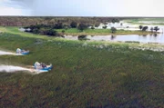Mit dem Beginn der britischen Kolonisierung Ende des 18. Jahrhunderts drang eine fremde Welt in das Gebiet des Kakadu-Nationalparks ein, das bis dahin im Takt der Jahreszeiten existierte.
