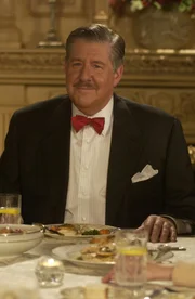 Als Richard (Edward Herrmann) von Lorelai hört, wie sehr Rory von den Huntzbergers gedemütigt wurde, glaubt er ihr kein Wort. Doch wenig später wird er eines Besseren belehrt ...