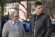 Donatello Redfield (Keith Szarabajka, l.); Dean Winchester (Jensen Ackles, r.)