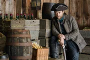 Richard Rankin (Roger Wakefield).