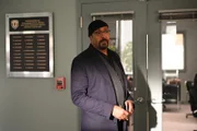 Alec Mercer (Jesse L. Martin)