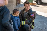Matthew Casey (Jesse Spencer, r.).