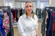 Johanna Eggers leitet die Abteilung Authentizitätsprüfung beim Online-Secondhand-Marktplatz Rebelle in Hamburg.