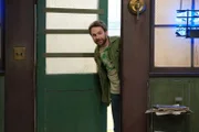 Charlie Kelly (Charlie Day)