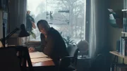 Tomas (Tobias Santelmann) fühlt sich mit der Familie allein gelassen.