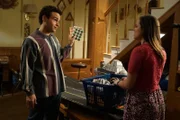 Barry Goldberg (Troy Gentile, l.); Erica Goldberg (Hayley Orrantia, r.)