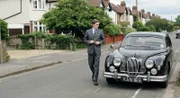 DS Endeavour Morse (Shaun Evans) besucht seinen Kollegen Thursday zu Hause.