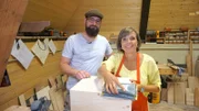 In der "Schaffhauser Säge", einem ehemaligen Holzwerk, hat sich der Stuttgarter Kulissenbauer und Künstler Josche Frankenberger eingerichtet. Annette Krause besucht den Aussteiger im Schwarzwald.