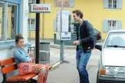 Während Sarah glaubt, dass sie sich Christian aus dem Herzen reißen muss, merkt Christian: Er ist richtig verliebt in Sarah! Von links: Sarah Brandl (Sophie Reiml) und Christian Preissinger (Jonathan Gertis).