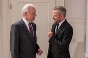 Werner (Dirk Galuba, l., mit Sven Waasner, r.) hat einen Plan, um Sophia und dem Casino massiv zu schaden.