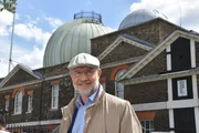 London ist ein Zentrum der Vermessungsgeschichte. Harald Lesch sp&uuml;rt im Royal Greenwich Observatory und anderen ehrw&uuml;rdigen Orten der Wissenschaftsgeschichte den Meilensteinen der Vermessung unserer Erde nach.