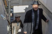 MDR Fernsehen MORDEN IM NORDEN FOLGE 22, "Zahr und Zimmermann", am Montag (15.06.15) um 22:50 Uhr. Der erfolgreiche Lübecker Architekt Peter Zahr (Bernd-Uwe Reppenhagen, r.) mit dem jungen Architekten Alexander König (Alexander Khuon, l.) auf der Baustelle.