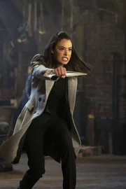 Tessa (Chloe Bridges)