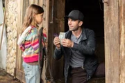 Special Agent Christopher LaSalle (Lucas Black, r.)