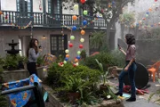 Tammy Gregorio (Vanessa Ferlito, l.); Special Agent Hannah Khoury (Necar Zadegan, r.)