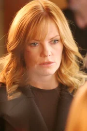 Marg Helgenberger (Catherine Willows).