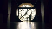 Uhren sind aus unserem heutigen Leben nicht mehr wegzudenken. Dabei ist es noch nicht einmal 200 Jahre her, dass die Welt eine einheitliche Zeit bekam, deren Zonen sich ausgehend vom Nullmeridian in Greenwich bei London berechnen.