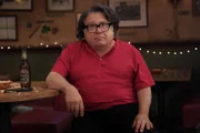 Frank Reynolds (Danny DeVito)
