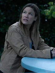 Sydney Voit (Kiele Sanchez)
