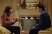Erst als Jess (Milo Ventimiglia, r.) wieder bei ihr auftaucht, begreift Rory (Alexis Bledel, l.), dass sie ihr Leben endlich selbst in die Hand nehmen muss ...