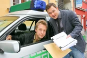 Als das Manuskript des Toten auftaucht, nimmt der Fall für Mohr (Max Müller, l.) und König (Mark-Alexander Solf, r.) eine neue Wendung.