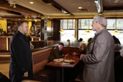 L-R: Donnie Wahlberg als Dannie Reagan, Michael Nouri als Nick Constantine.